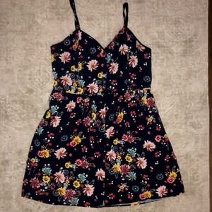 Adorable floral button down dress!